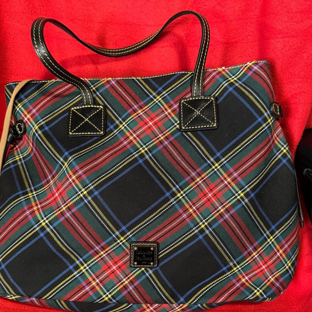 Dooney Tartan tote. Excellent condition. Great for fall!